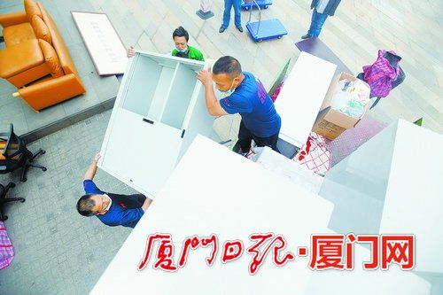 廈門家政服務需求激增，保潔、空調清洗與長途搬家業務繁忙
